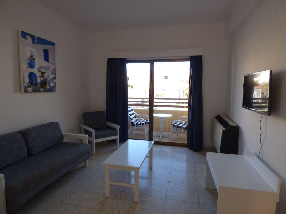 Amore Hotel Apartments Protaras Exterior photo
